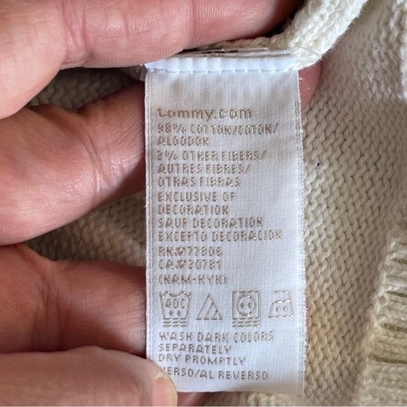 Tommy Hilfiger Long Sleeves Knitted Sweater Size Medium - Picture 6 of 11